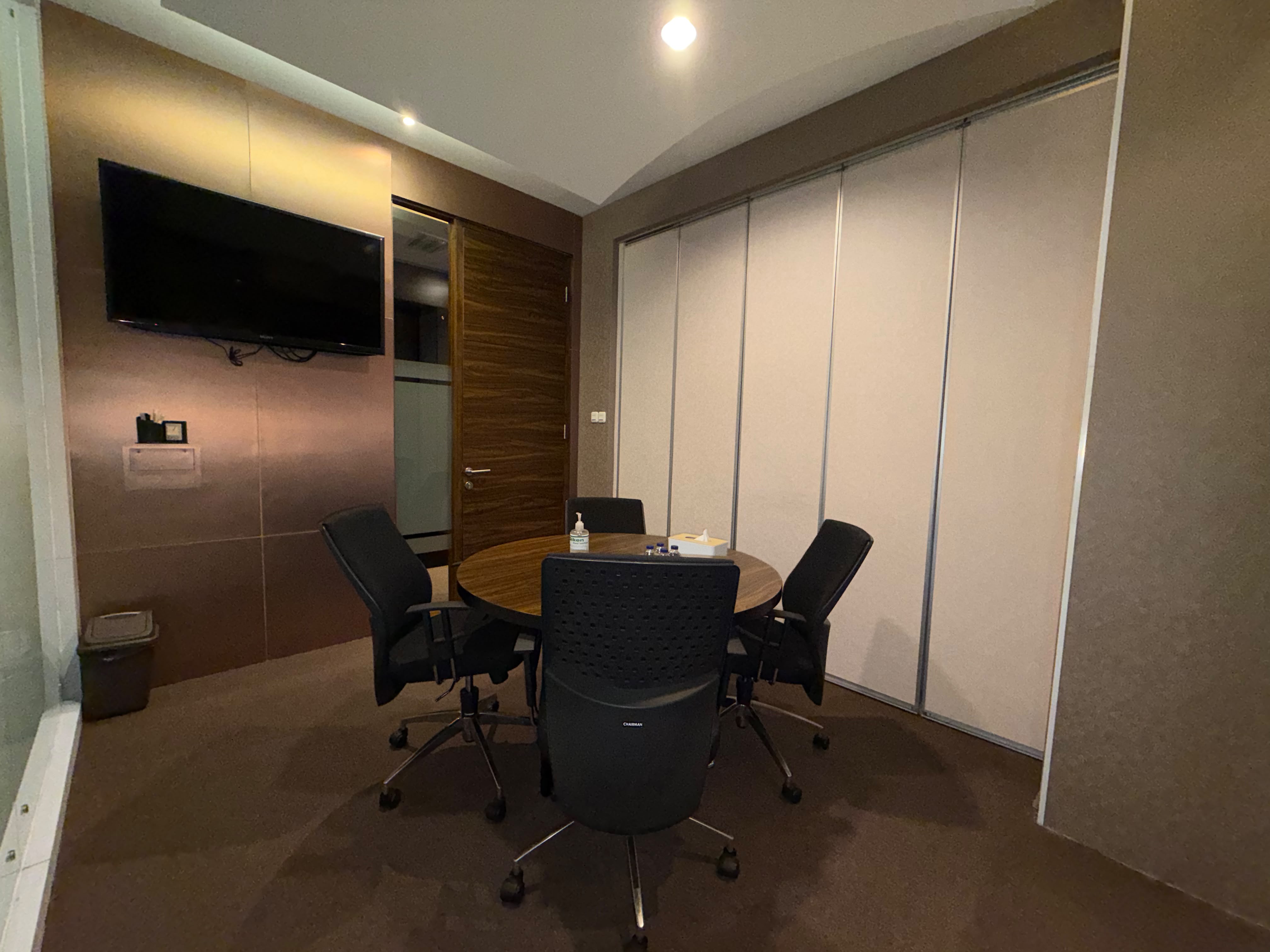 Office 8 - Meeting Room 2